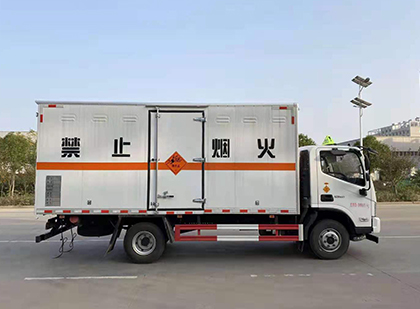 和龙爆破器材运输车