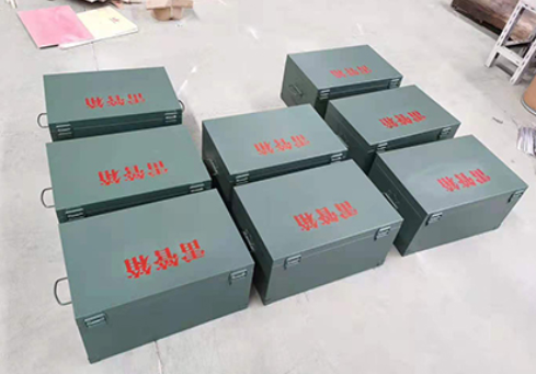 和龙炸药箱和雷管箱一般是怎么存放的？